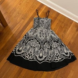 Midi patterned dress